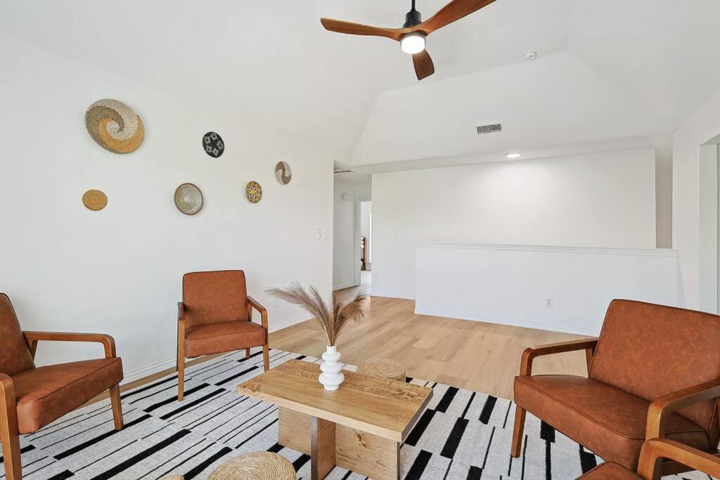 הוילה Sachse Wellness Oasis 5Br W Pool + Huge Yard + Fire Pit מראה חיצוני תמונה