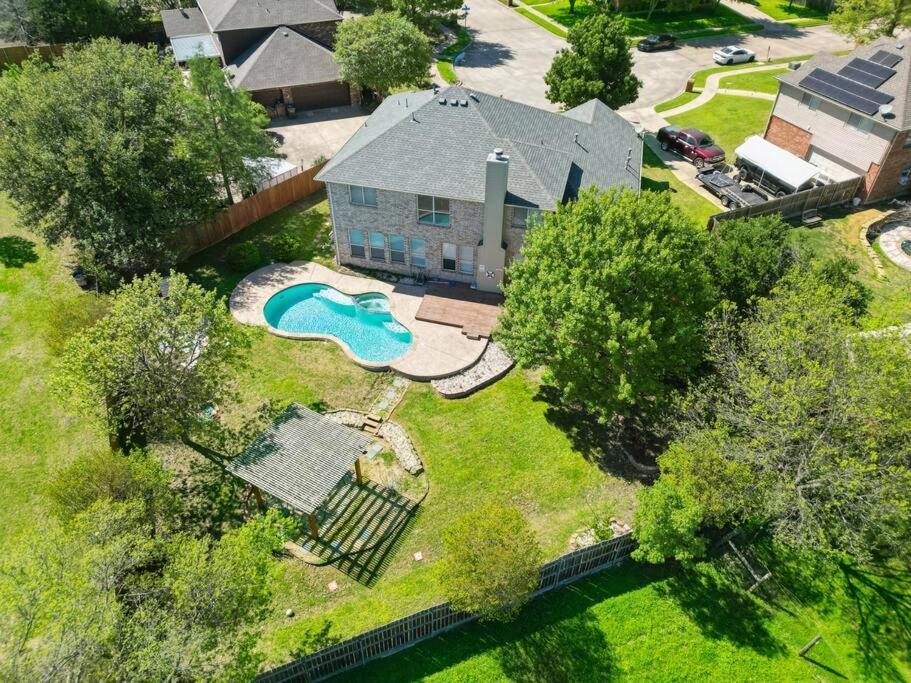 הוילה Sachse Wellness Oasis 5Br W Pool + Huge Yard + Fire Pit מראה חיצוני תמונה