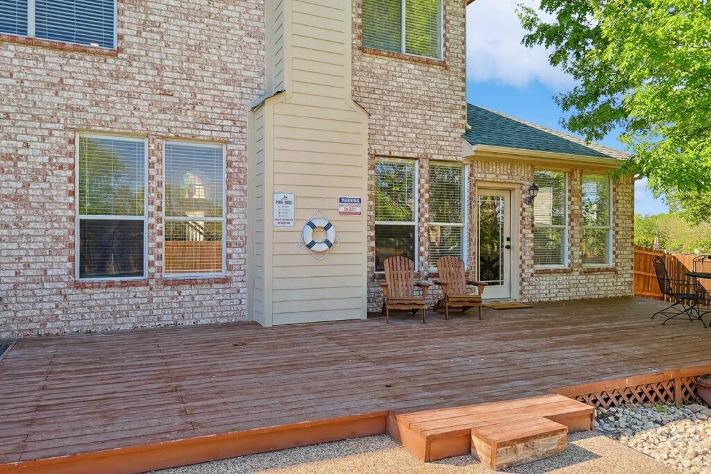 הוילה Sachse Wellness Oasis 5Br W Pool + Huge Yard + Fire Pit מראה חיצוני תמונה